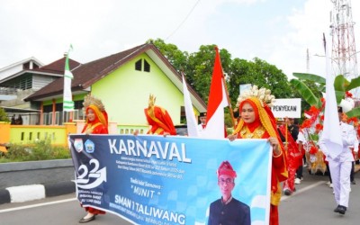 PAWAI KARNAVAL BUDAYA SMANDITA MEMERIAHKAN HUT RI KE-80 DAN HARLA KSB KE-22